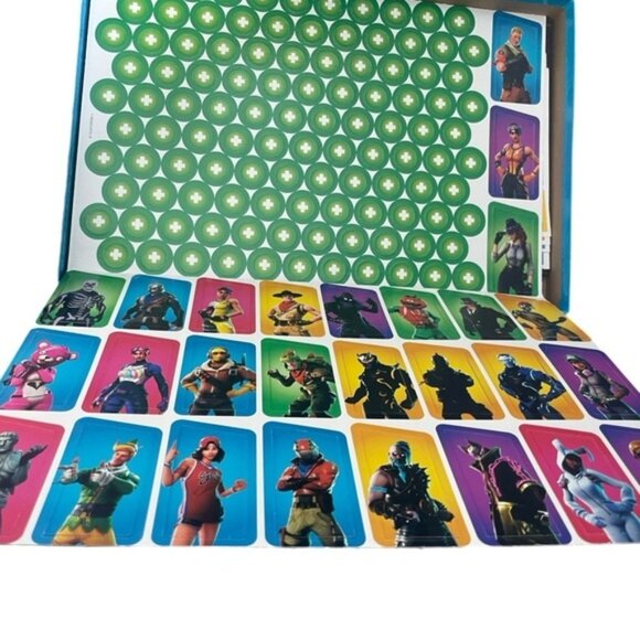 Monopoly Fortnite NEW Board Game Gift Present Christmas Birthday Kids Gaming Box - Picture 4 of 12